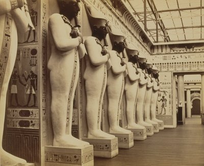 エジプトの裁判所と巨像のホールのファサード、クリスタルパレス、シデナム、1854年 作： Philip Henry Delamotte