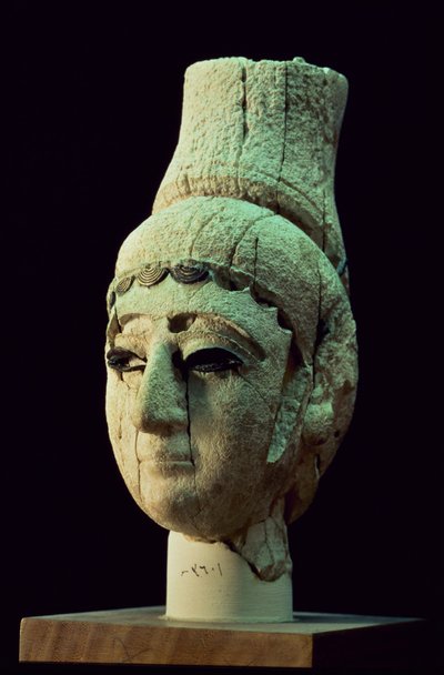 ウガリットの王子または王女の頭（110898および200008も参照） 作： Phoenician