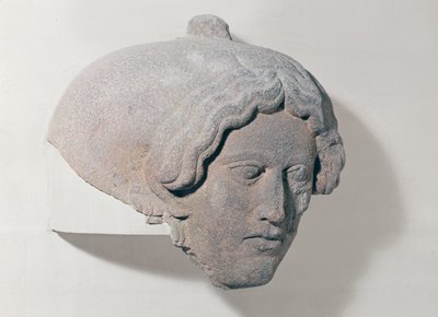 女性の頭部、石棺の断片 作： Phoenician