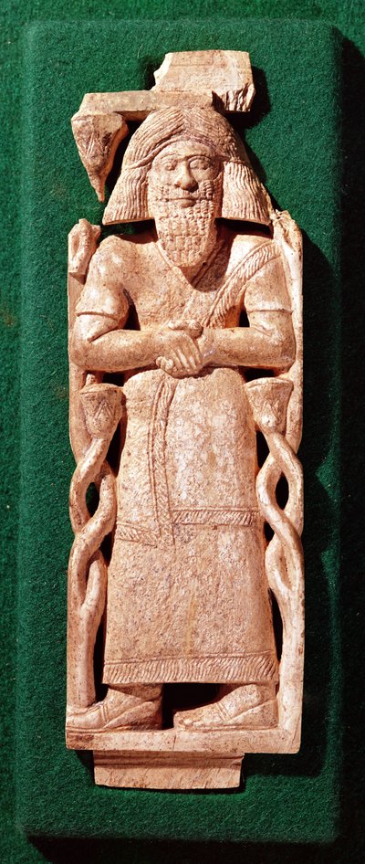 シリアのダマスカス王、ハザエルの国家のベッドから、アルスラーン・タッシュ（ハダトウ）から紀元前840年頃の神の象牙のプラケット 作： Phoenician