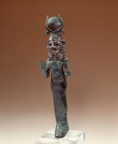 オリエンタル・アンティキティーフェニキアの女神。ブロンズと銀の彫像。紀元前700-600年パリ、ルーヴル美術館 作： Phoenician