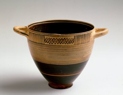 フェニキア・アート。塗装された粘土でカットされたコチル型。Lauritia（スペインのAlmunecar）産 Dim.8x9,2 cm グラナダ、考古学博物館 作： Phoenician Phoenician
