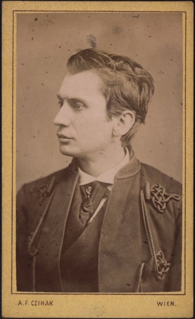 レオポルド・フォン・ザッハー＝マゾッホ 1836-1895年、c. 1880年 作： Photo studio Adolf F. Czihak.