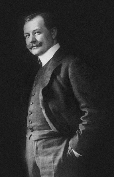 作曲家フランツ・レハールの肖像 1870-1948. 作： Photo studio E. Bieber.