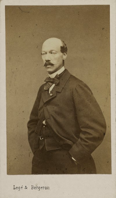 作曲家アレクサンドル・バッタの肖像 1816-1902年、c. 1880年。 作： Photo studio Legé and Bergeron.