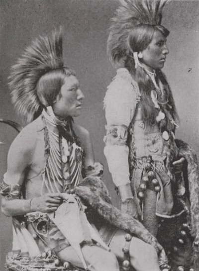 2人のブラックフット・ブレーブス（モノクロ写真 作： Photographer Canadian