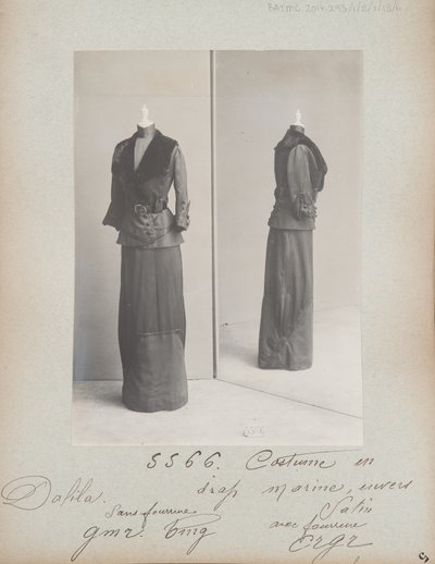 アルバムページ。ハウス・オブ・ワース 衣装 作： Photographer French
