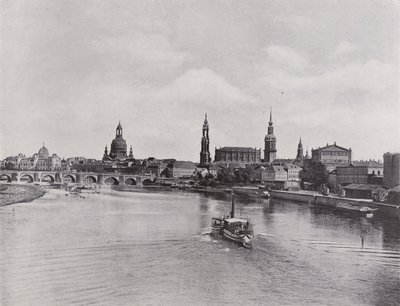 マリエンブルッケから見た旧市街（モノクロ写真 作： Photographer German