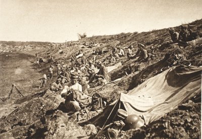 フォカニ北進中のドイツ歩兵大隊の予備配置（1917年8月）（モノクロ写真 作： Photographer German