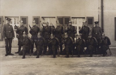ドイツ陸軍歩兵部隊のグループ（モノクロ写真 作： Photographer German