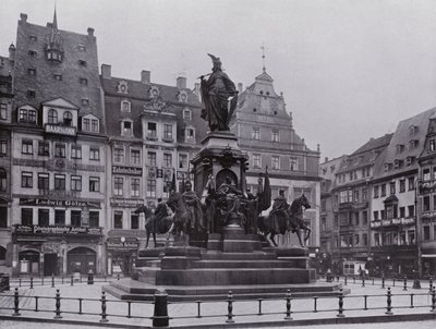 ライプツィヒ：戦勝記念碑（モノクロ写真 作： Photographer German
