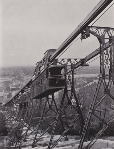ロシュヴィッツ、吊り下げ式鉄道（モノクロ写真 作： Photographer German
