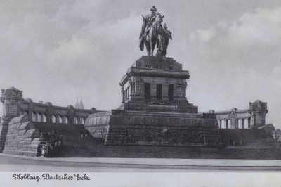カイザー・ウィルヘルム1世の記念碑（ドイツ・コブレンツ、Deutsches Eck）（モノクロ写真 作： Photographer German
