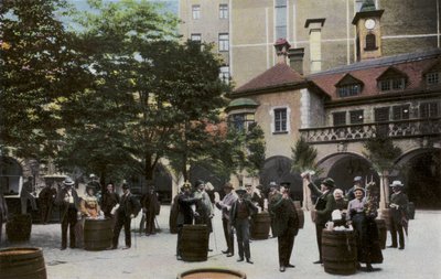ミュンヘン/Munich: Konigl Hofbrauhaus, Hof (photo) 作： Photographer German