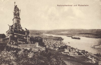 ドイツ統一記念碑「Nationaldenkmal」（ヘッセン州ルーデスハイム・アム・ライン）（白黒写真 作： Photographer German
