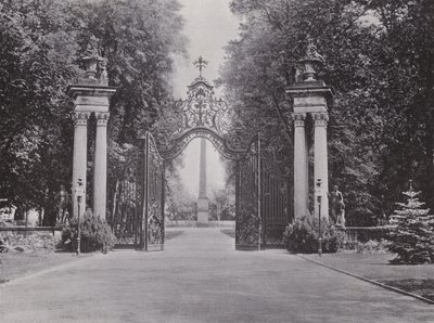 ポツダム、サンスーシ公園の入り口（モノクロ写真 作： Photographer German