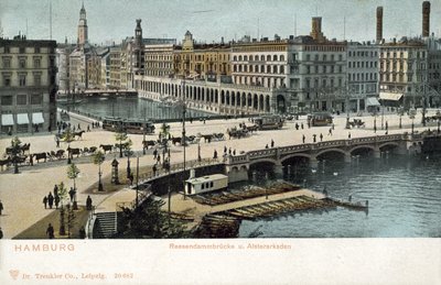 ハンブルグ、アルスター川のリーゼンダム橋（カラー写真 作： Photographer German