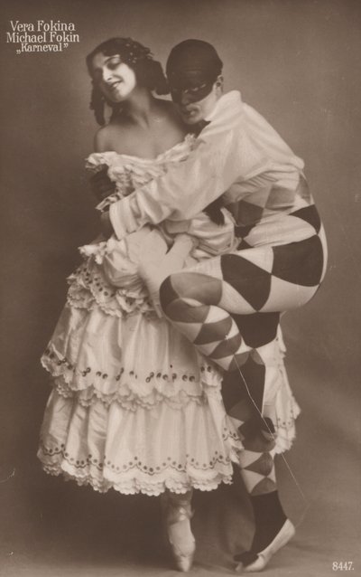 ロシアのバレエダンサー、ヴェラ・フォキナとミシェル・フォキーンの「カルナヴァル」（1910年頃）（モノクロ写真 作： Photographer German