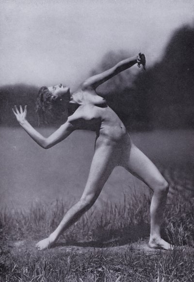 美しい身体、女性のための身体文化（モノクロ写真 作： Photographer German