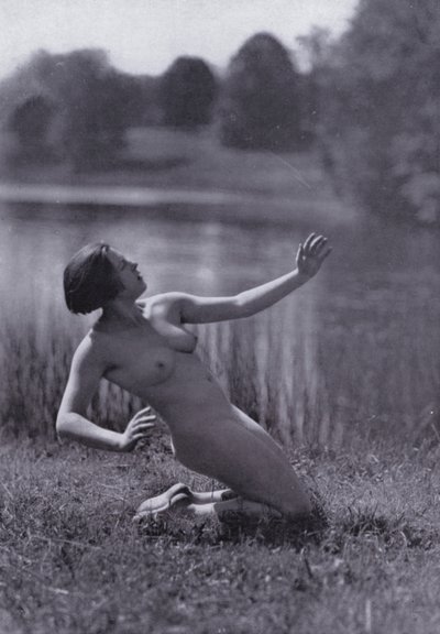 美しい身体、女性のための身体文化（モノクロ写真） 作： Photographer German