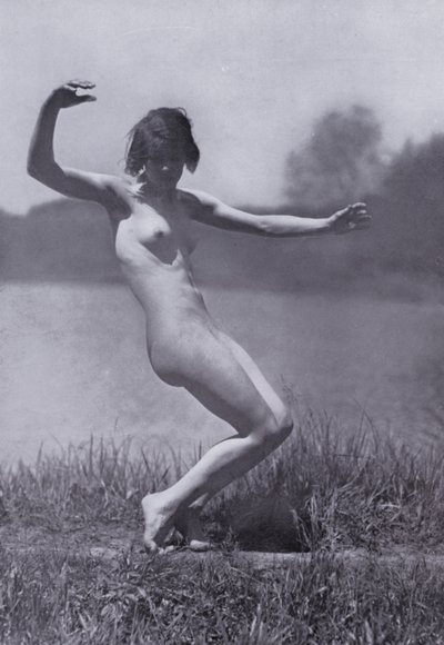 美しい身体、女性のための身体文化（モノクロ写真 作： Photographer German