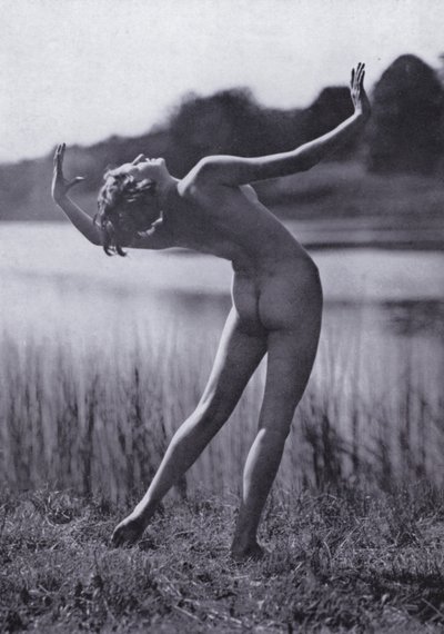 美しい身体、女性のための身体文化（モノクロ写真 作： Photographer German