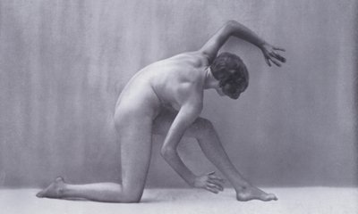 美しい身体、女性のための身体文化（モノクロ写真 作： Photographer German