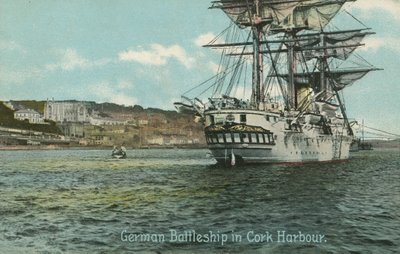 アイルランドのコーク港に停泊中のドイツ戦艦（写真 作： Photographer Irish