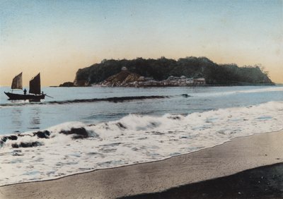 日本、1912年頃。鎌倉から見た江ノ島（写真 作： Photographer Japanese