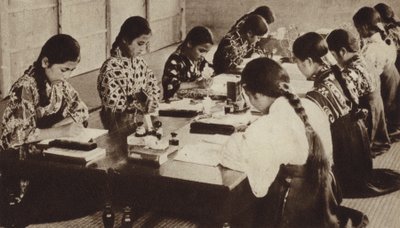 日本の小学生の授業風景（白黒写真 作： Photographer Japanese