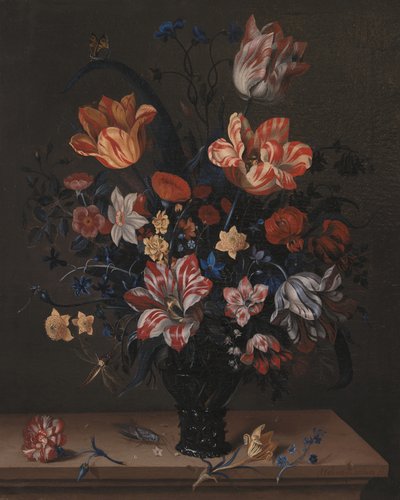 部屋の中のチューリップとその他の花 作： 