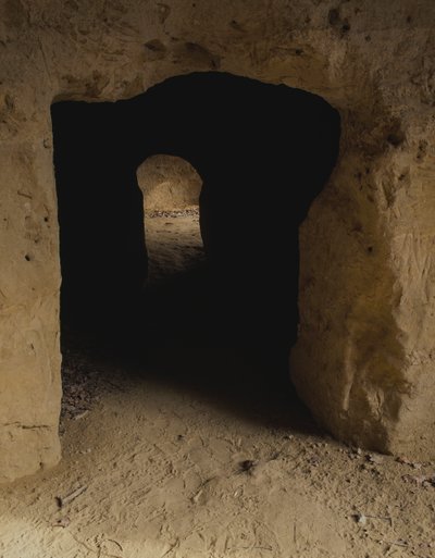 ポルセンナの迷宮、エトルリアの地下道網、イタリア、トスカーナ州キウージ 作： Blaise Nicolas Le Sueur