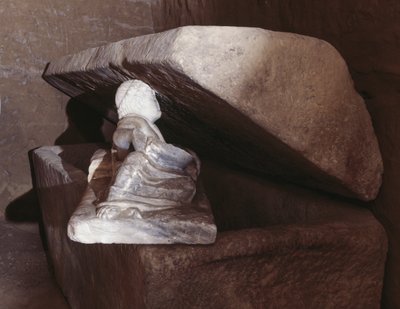 巡礼者の墓の石棺 イタリア、トスカーナ州、キウジ エトルリア文明、紀元前3世紀 作： Blaise Nicolas Le Sueur
