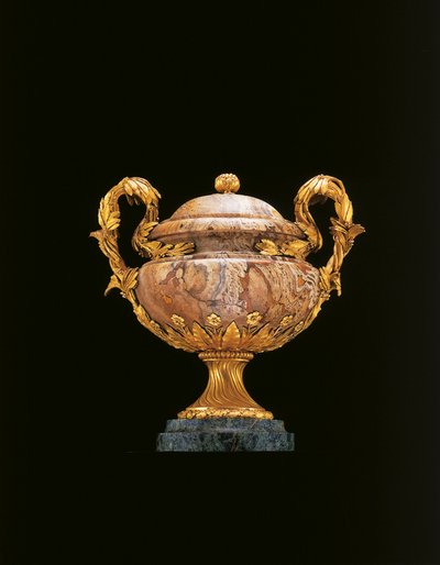 ルイ14世のエジプトの花瓶の1つ、1770〜75年 作： Pierre Langlois