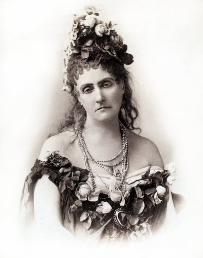 Portrait of Countess Virginia Oldoini Verasis di Castiglione (1835Ð1899) - カスティリオーネ伯爵夫人Virginia Oldoini Verasis (1837-1899)の肖像 - Photo by Pierre Louis Pierson (1822-1913) 作： Pierre Louis Pierson