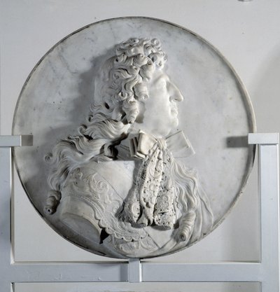 ルイ14世（1638-1715）をメダイヨンで表現した低浮彫り（大理石 作： Pierre Puget