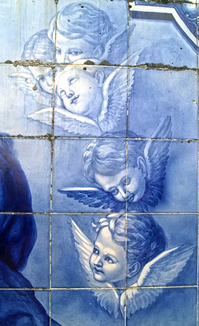 ケルビムを描いた装飾パネル、ポルトガル、ラメゴ1738年（セラミックタイル 作： Portuguese School