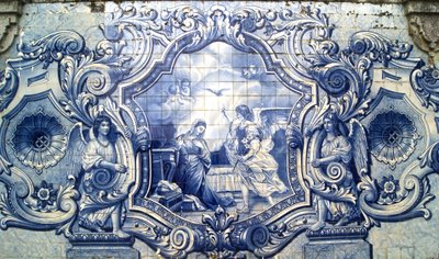 受胎告知を描いた装飾パネル、ポルトガル、ラメゴ。1738年（セラミックタイル 作： Portuguese School