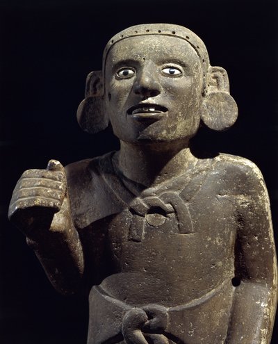 コロンブス以前の文明：アステカの神官の彫刻 作： Pre Columbian