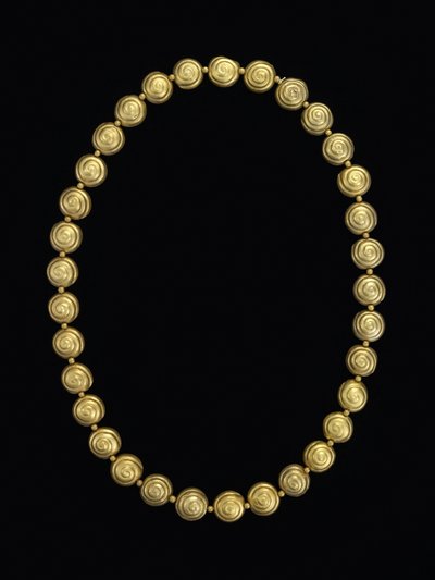 カタツムリビーズのネックレス、モチェ 作： Pre Columbian Pre Columbian