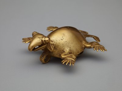ペンダントベル：タートル、800-1200（ゴールド） 作： Pre Columbian Pre Columbian