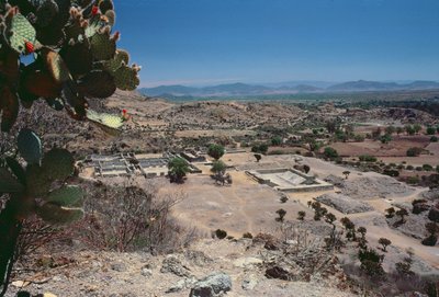 ポストクラシック時代後期の街の空撮 作： Pre Columbian