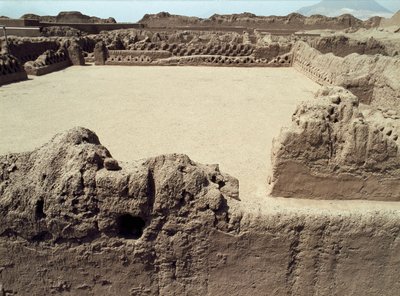 チム文化：先植民地時代の都市チャンチャンの景観（西暦850～1470年 作： Pre Columbian Pre Columbian