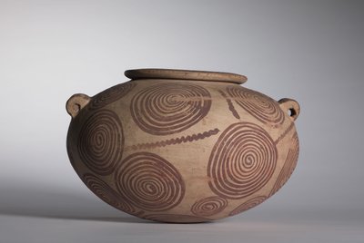 ラグハンドル付きスクワットジャー、c.3400-3300 BC 作： Predynastic Period Egyptian