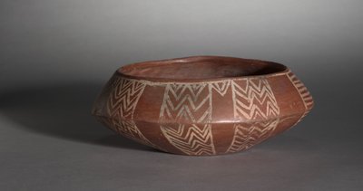 タートルとサンの白いクロスライニングボウル、紀元前4000〜3400年 作： Predynastic Period Egyptian