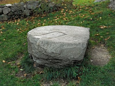 カムニ族の文明、先史時代：生け贄の祭壇。新石器時代と青銅器時代の間の期間。Capo di Ponte, Parco nazionale delle incisioni rupestri di Naquane, Valcamonica, Val Camonica, Italy 作： Prehistoric Prehistoric