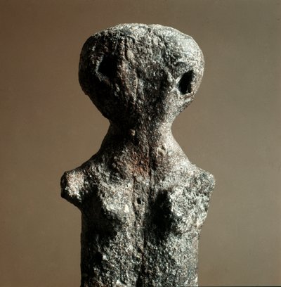 先史時代：リグーリア州アレーネ・カンディドのネクロポリス（フィナーレ・リグーリア）から出土した女性のテラコッタ製偶像。新石器時代中期、石器時代。リグーリア州考古学博物館「GENES 作： Prehistoric Prehistoric