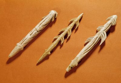 先史時代：トナカイの銛が漁に使われていた。マグダレニアン時代に実現。紀元前17000〜11000年。サン・ジェルマン・アン・レイ、国立考古学博物館 作： Prehistoric Prehistoric