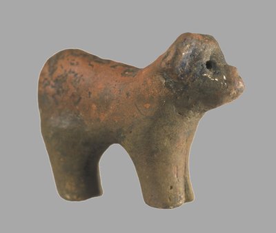 犬の小像、紀元前4世紀 作： Prehistoric Russian Culture