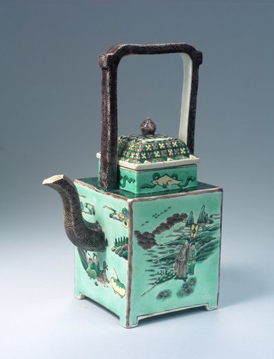 大規模な緑の家族のティーポット、康西時代（1662-1722）（磁器） 作： Qing Dynasty Chinese School